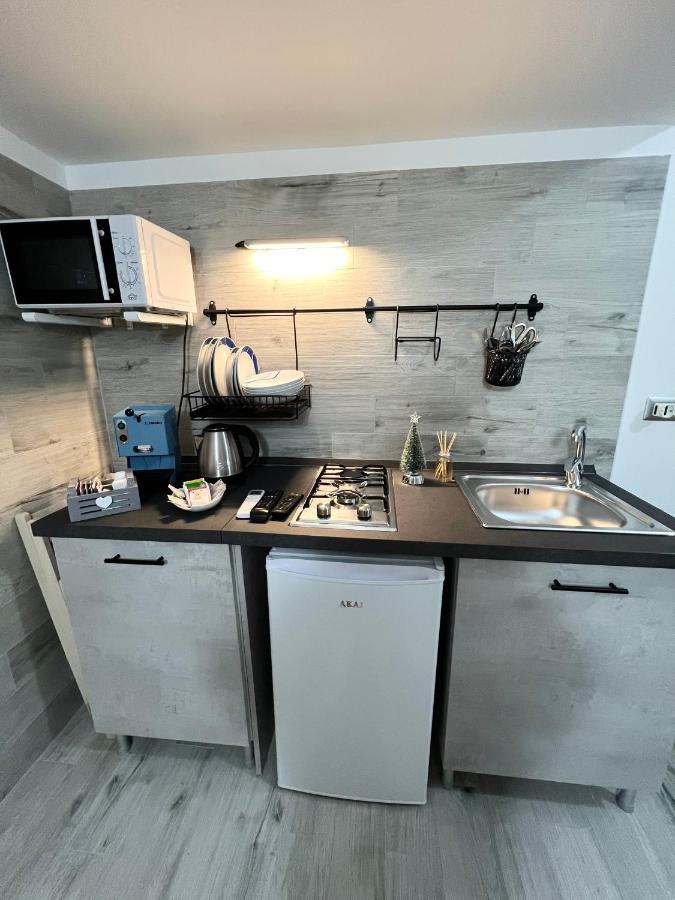 La Casa Di Raffaele Napoli Centro Bed & Breakfast ภายนอก รูปภาพ